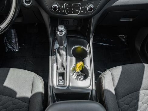 Used 2018 Chevrolet Equinox LT w/ Sun & Infotainment Package image 29