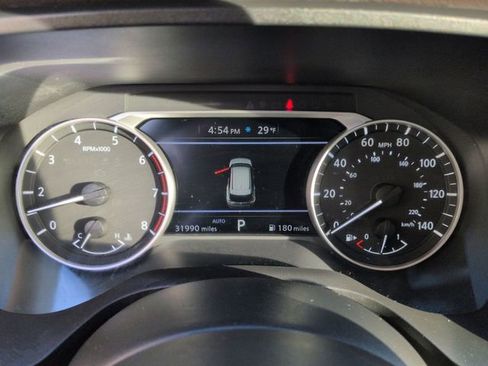 Used 2023 Nissan Rogue S image 12