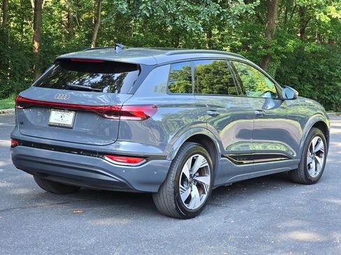 Used 2025 Audi Q6 e-tron Premium Plus w/ Premium Plus AWD/4WD image 6