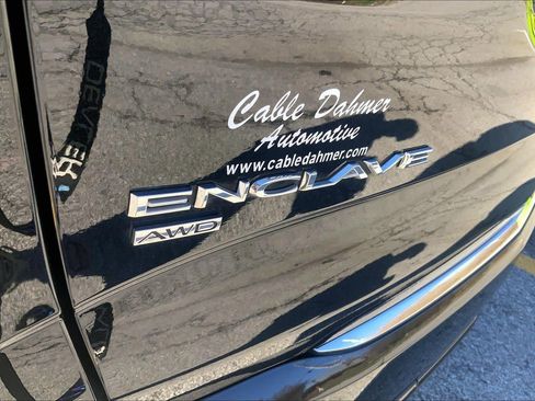 Used 2023 Buick Enclave Avenir image 31