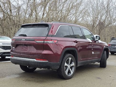 Used 2024 Jeep Grand Cherokee Limited 4xe w/ Luxury Tech Group II image 15