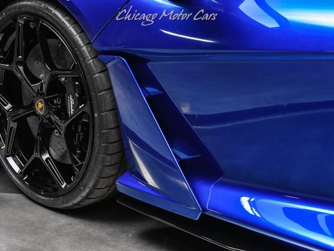 Used 2025 Lamborghini Revuelto image 26