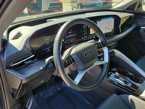 Used 2025 Audi Q5 Premium Plus w/ Premium Plus image 7