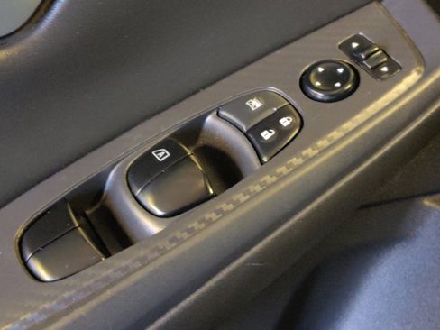 Used 2024 Nissan Sentra SV FWD image 27