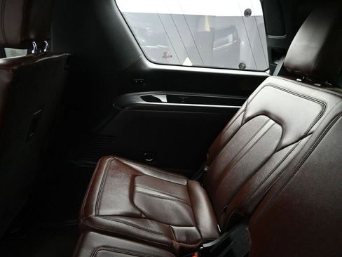 Used 2022 Ford Expedition Limited image 32