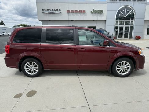 Used 2019 Dodge Grand Caravan SXT FWD image 8