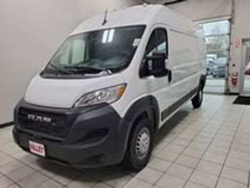 New 2024 RAM ProMaster 2500 w/ Convenience Group image 3