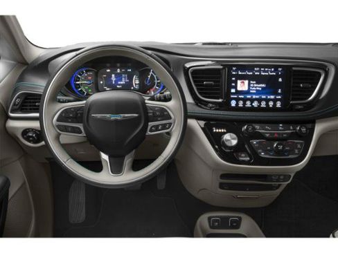 Used 2019 Chrysler Pacifica Limited w/ Advanced Safetytec Group FWD image 10