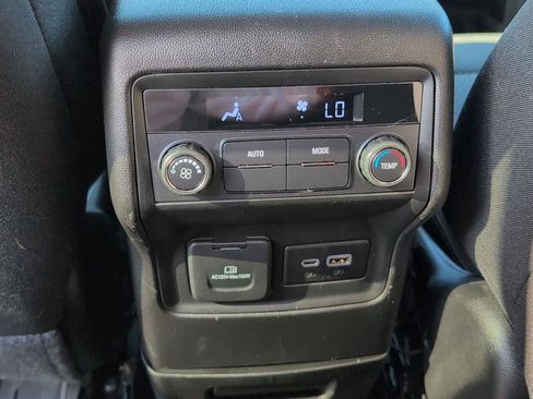 Used 2023 GMC Acadia SLE w/ Driver Convenience Package AWD/4WD image 16