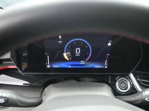 Used 2024 Chevrolet Trax RS w/ Driver Confidence Package FWD image 11