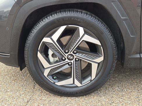 Used 2023 Hyundai Tucson Limited image 11