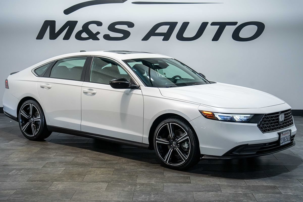 Used 2025 Honda Accord Sport image 7