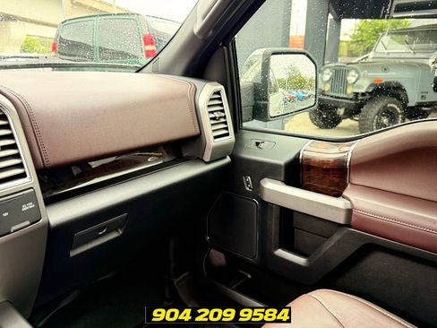 Used 2016 Ford F150 Platinum w/ Equipment Group 701A Luxury AWD/4WD image 20