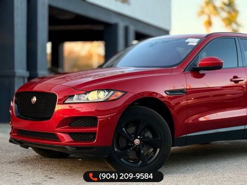 Used 2020 Jaguar F-PACE Premium image 2
