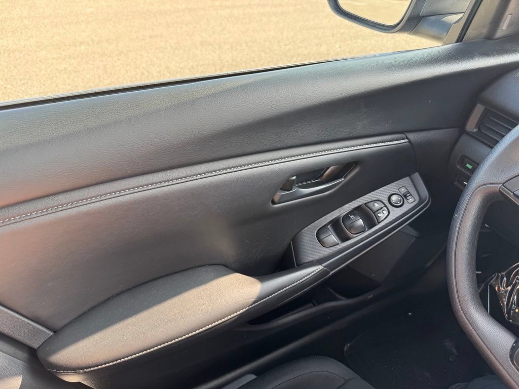 Used 2024 Nissan Sentra S FWD image 26