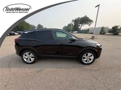 Used 2024 Buick Encore GX Preferred FWD image 1