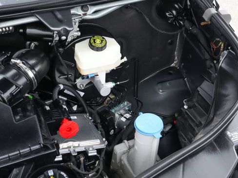 Used 2024 Mercedes-Benz Sprinter 2500 image 14