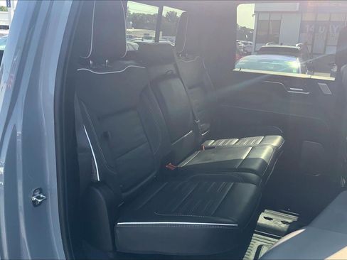 Used 2024 GMC Sierra 2500 AT4X AWD/4WD image 22