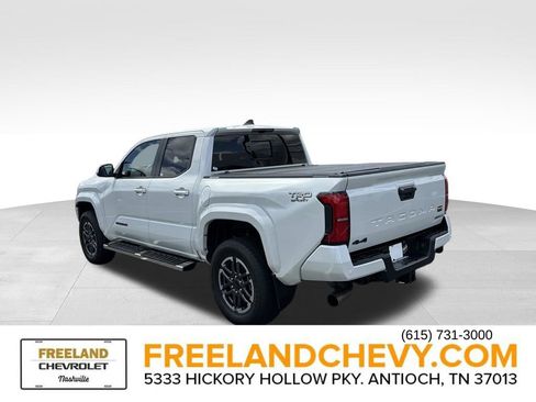Used 2024 Toyota Tacoma TRD Sport w/ TRD Sport Upgrade Package AWD/4WD image 5