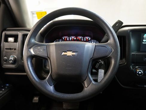 Used 2019 Chevrolet Silverado 1500 Custom w/ Custom Convenience Package image 16