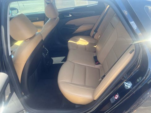 Used 2020 Kia Cadenza Limited image 12