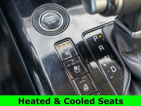 Used 2023 Kia Niro SX Touring image 27