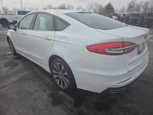 Used 2019 Ford Fusion SE image 9