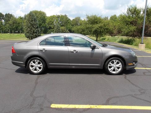 Used 2012 Ford Fusion SE FWD image 2