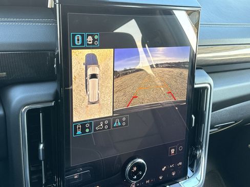 New 2026 GMC Yukon XL Elevation image 32