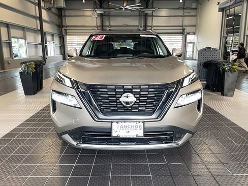 Used 2023 Nissan Rogue Platinum w/ Platinum Premium Package image 2