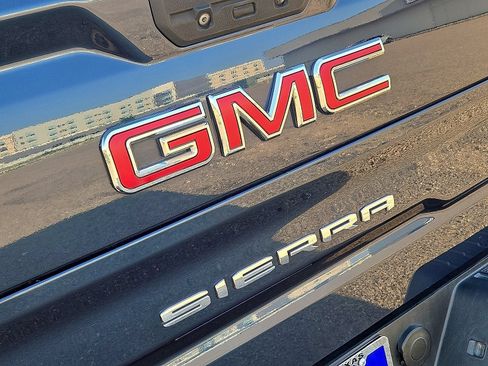 Used 2019 GMC Sierra 1500 AT4 w/ AT4 Premium Package AWD/4WD image 12