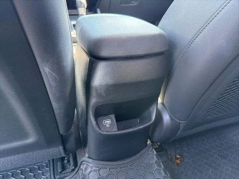 Used 2022 Hyundai Kona Limited image 27