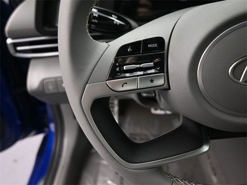 New 2026 Hyundai Elantra SEL Sport image 18