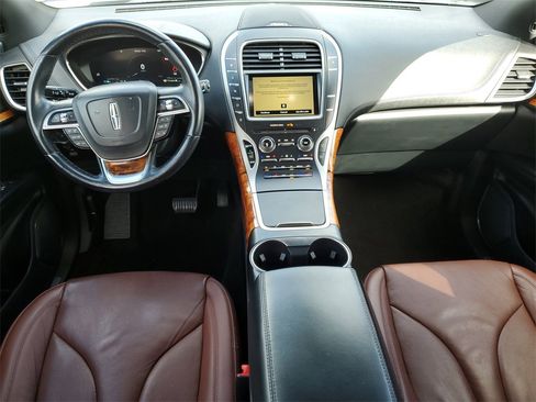 Used 2019 Lincoln Nautilus Reserve image 14