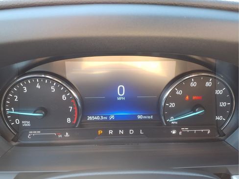 Used 2024 Ford Explorer XLT w/ Equipment Group 202A AWD/4WD image 16
