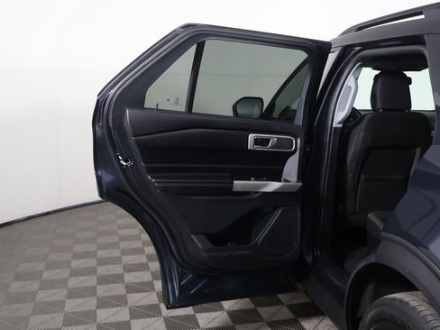 Used 2022 Ford Explorer XLT image 21