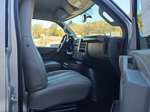 New 2025 Chevrolet Express 2500 image 27