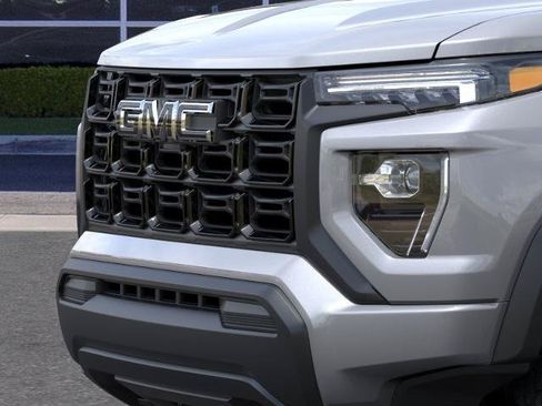 New 2026 GMC Canyon Elevation w/ LPO, Black Badging Package RWD image 13
