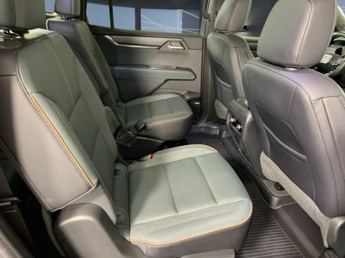 Used 2024 GMC Acadia AT4 w/ Super Cruise Package AWD/4WD image 17