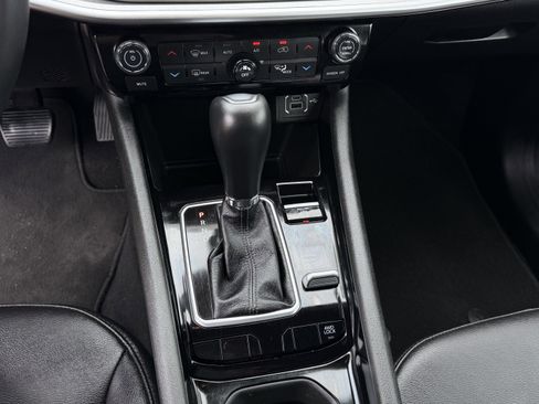 Used 2026 Jeep Compass Limited AWD/4WD image 22