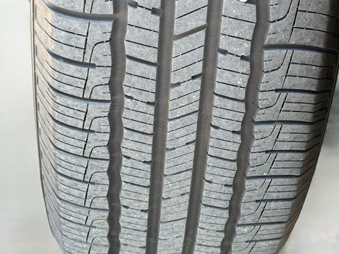 Used 2019 Chevrolet Equinox LT w/ Sun & Navigation Package image 42