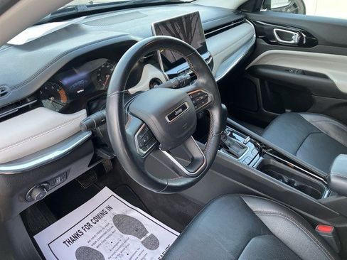 Certified 2022 Jeep Compass Limited image 12