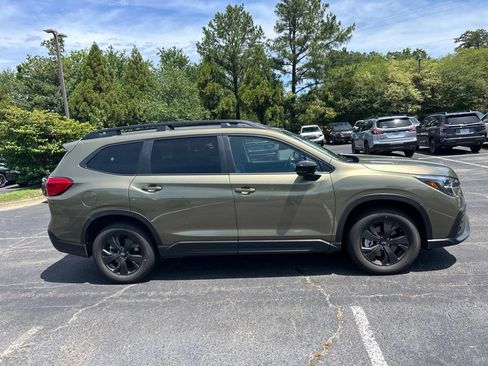Used 2026 Subaru Ascent Premium AWD/4WD image 2