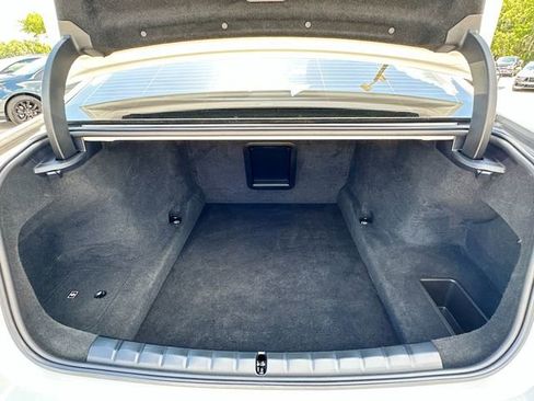 Used 2023 BMW 760i xDrive AWD/4WD image 26