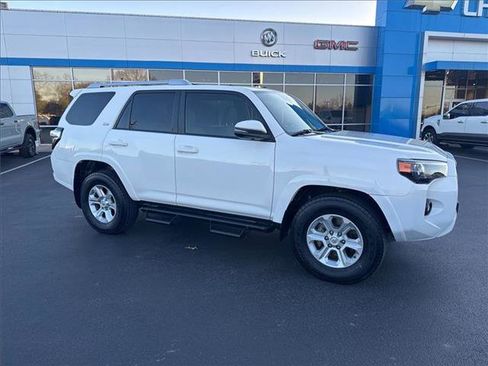 Used 2018 Toyota 4Runner SR5 image 5