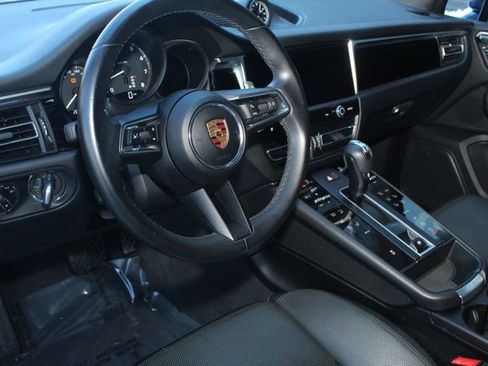Used 2022 Porsche Macan image 4