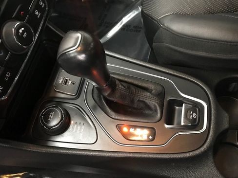 Used 2021 Jeep Cherokee Latitude Lux image 22