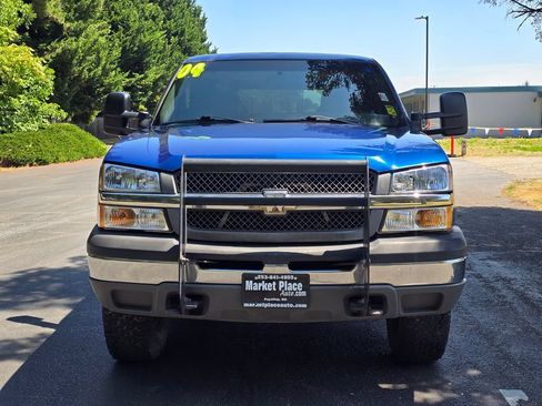Used 2004 Chevrolet Silverado 1500 W/T w/ Light Duty Power Package AWD/4WD image 8
