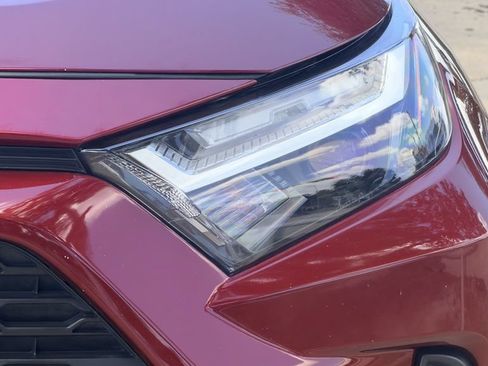 Used 2024 Toyota RAV4 LE FWD image 5