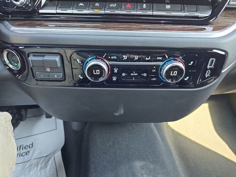 New 2025 GMC Sierra 1500 Elevation image 20